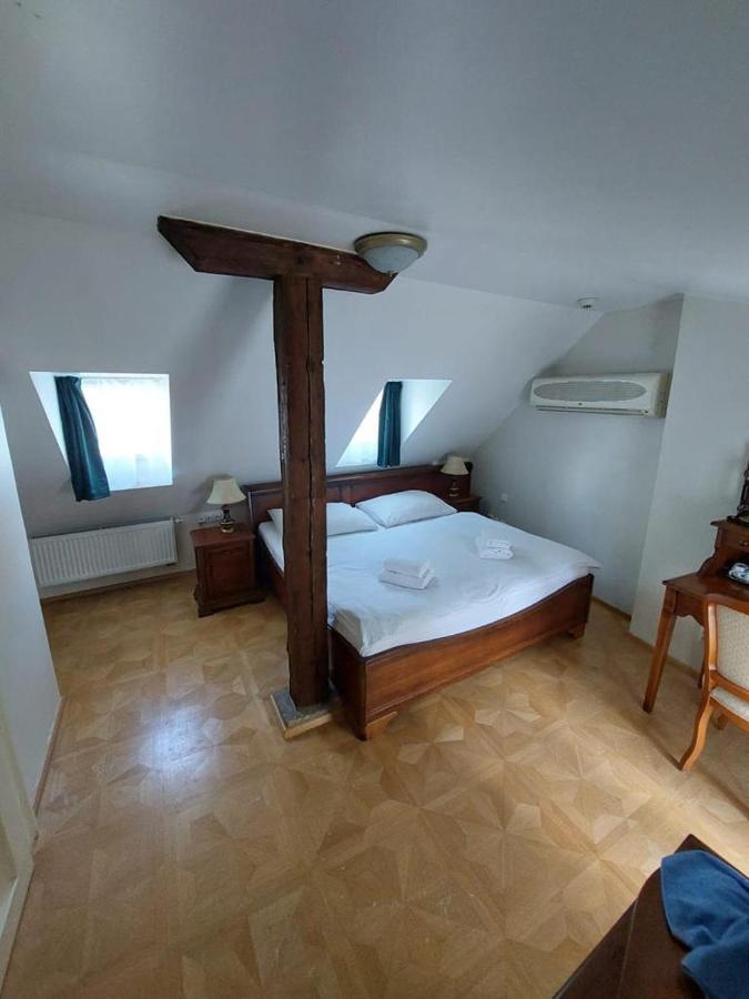 River View Residence By Charles Bridge Praha Eksteriør bilde